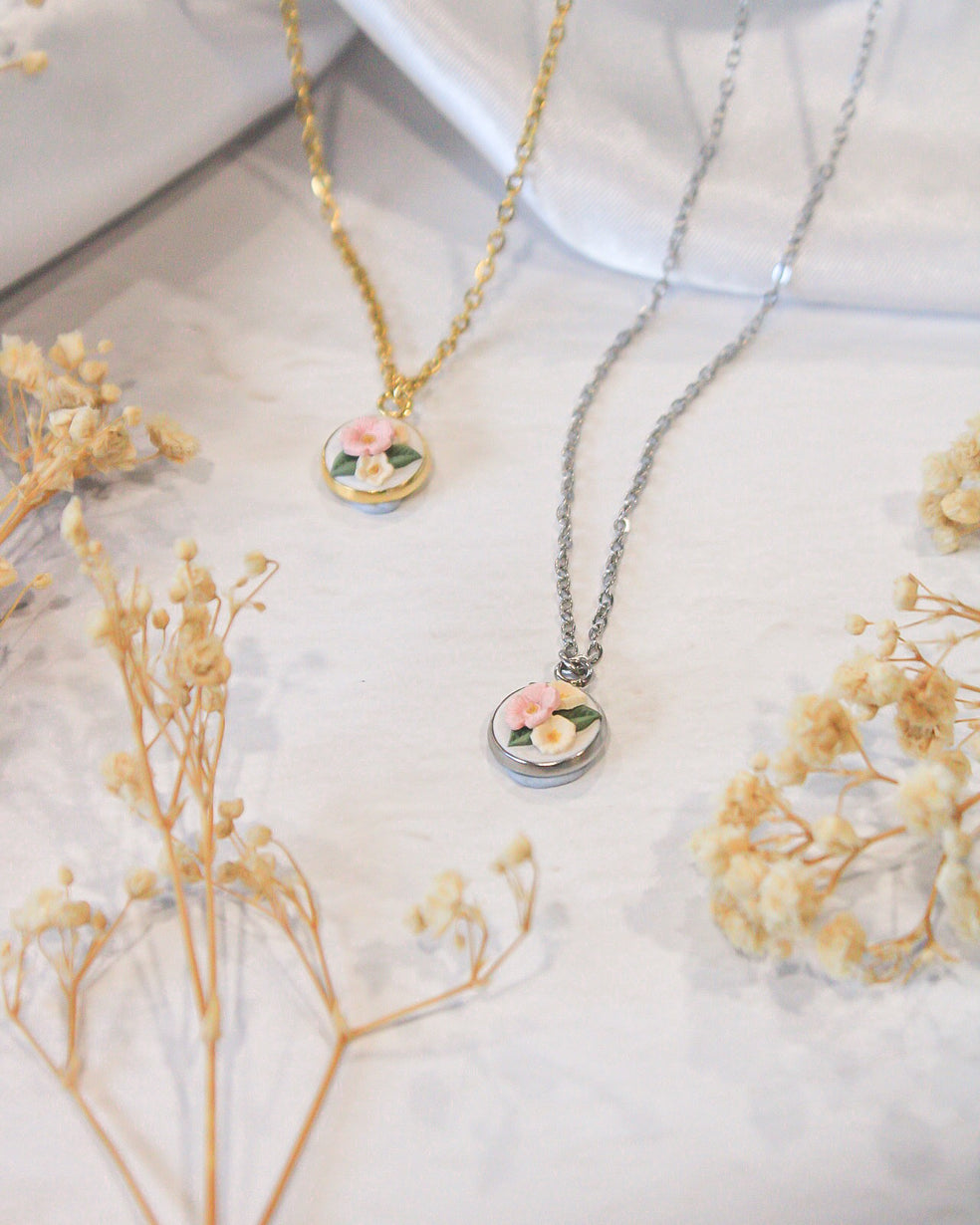 Blush & Ivory Bouquet Necklace
